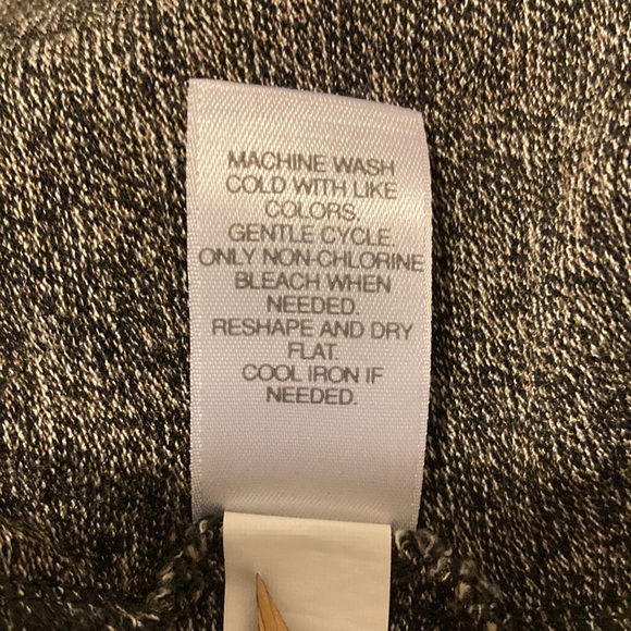 J.Jill Wearever Collection Full Leg Size S pull on gray pants with two pockets. - Picture 10 of 11